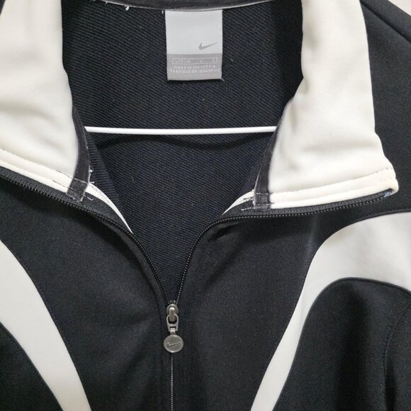 1226 Nike Activewear Full Zip Cropped Jacket Sz.L Womens - Picture 3 of 3